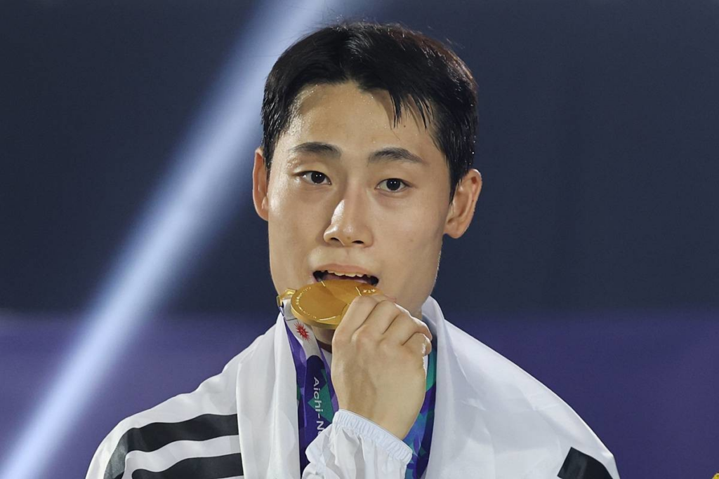 대기업에 사표 냈다…‘테크볼 금메달’ 27세 이준석, 뜻밖의 ‘과거 직업’ 4 image 35